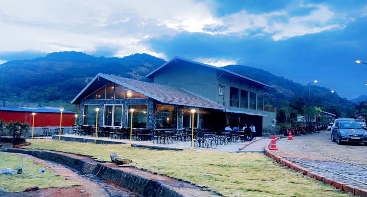 Mastiff Grand La Villae Lonavala Exterior foto