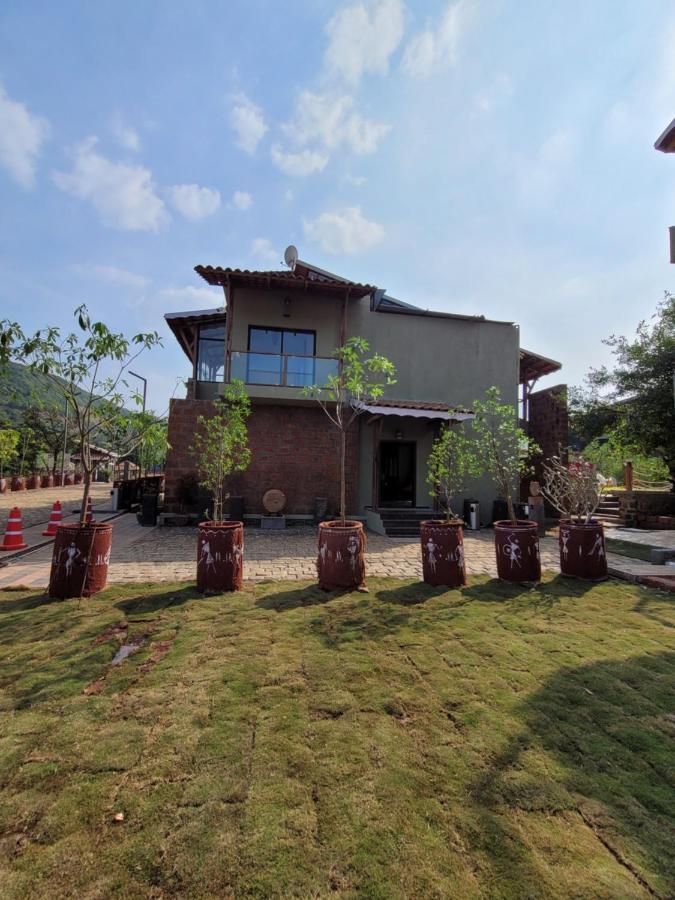 Mastiff Grand La Villae Lonavala Exterior foto