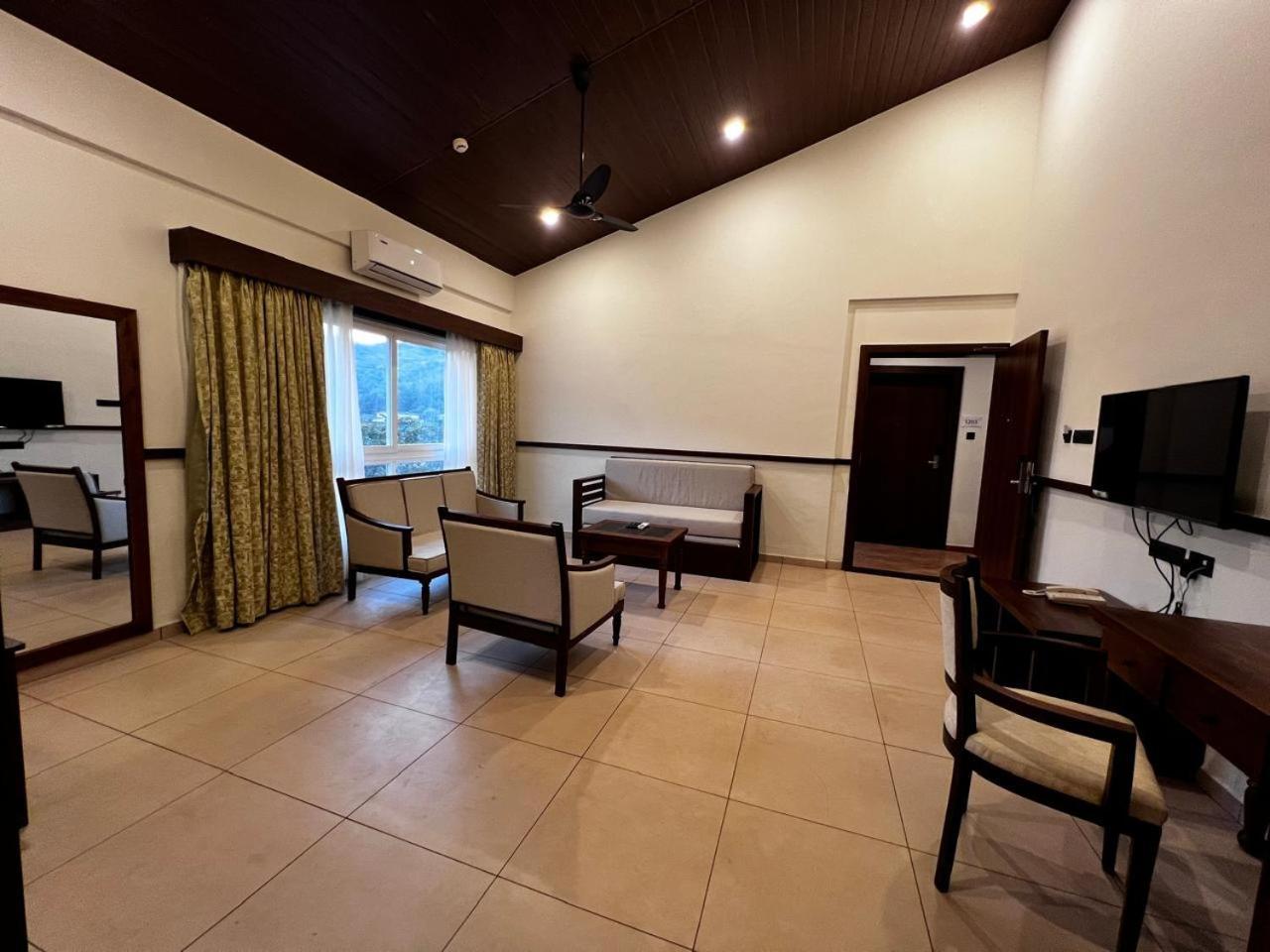 Mastiff Grand La Villae Lonavala Exterior foto
